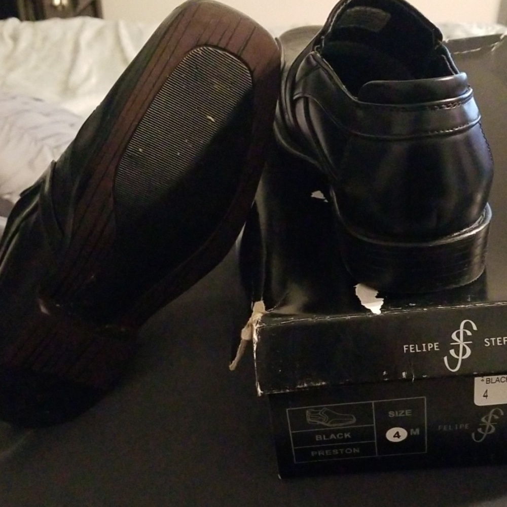 Shoes - Picture 3 of 3